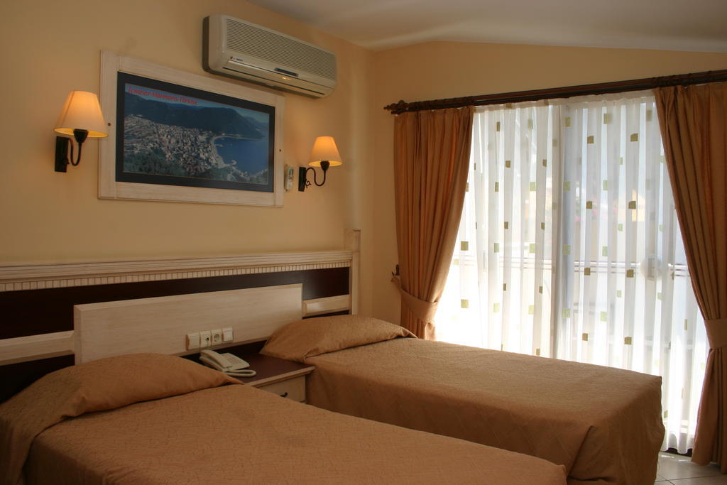 Bonjour Hotel Marmaris Quarto foto