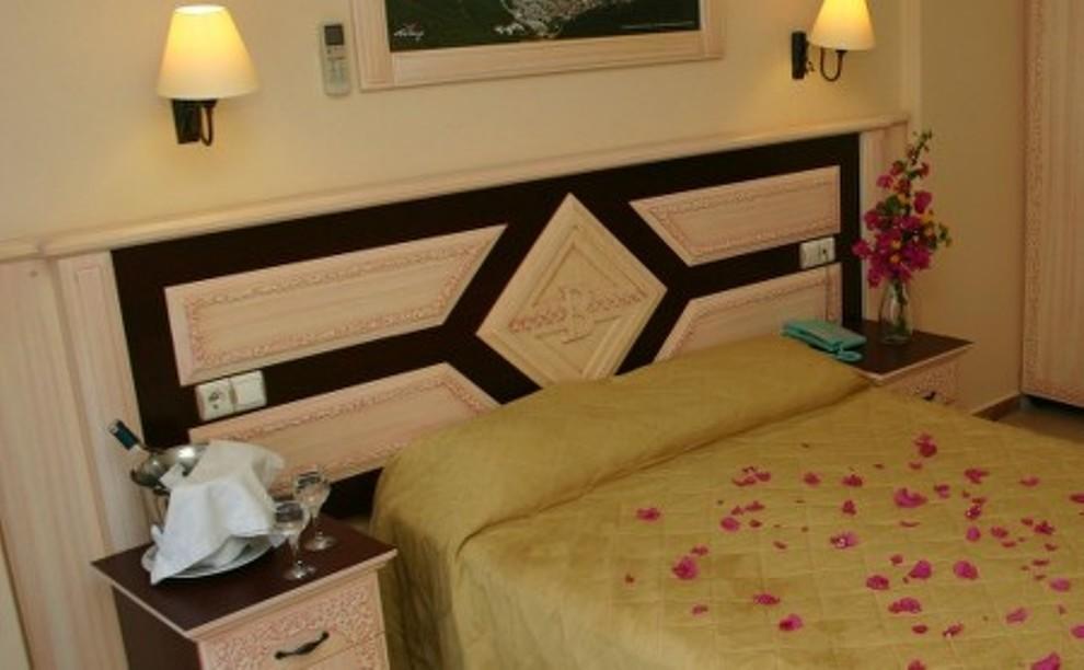 Bonjour Hotel Marmaris Quarto foto